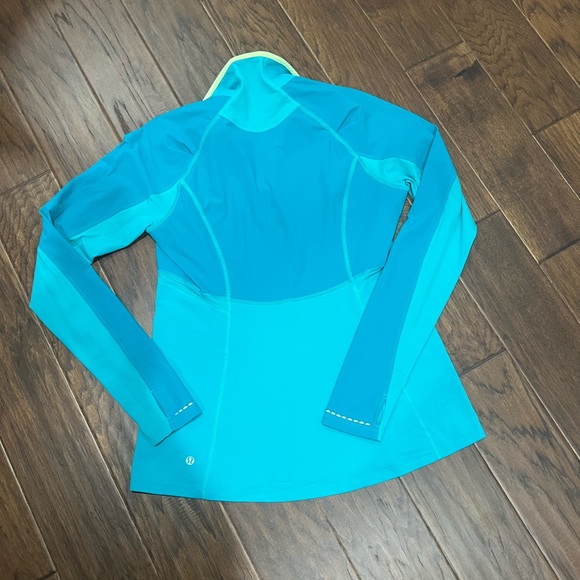 Lululemon - Picture 6 of 7